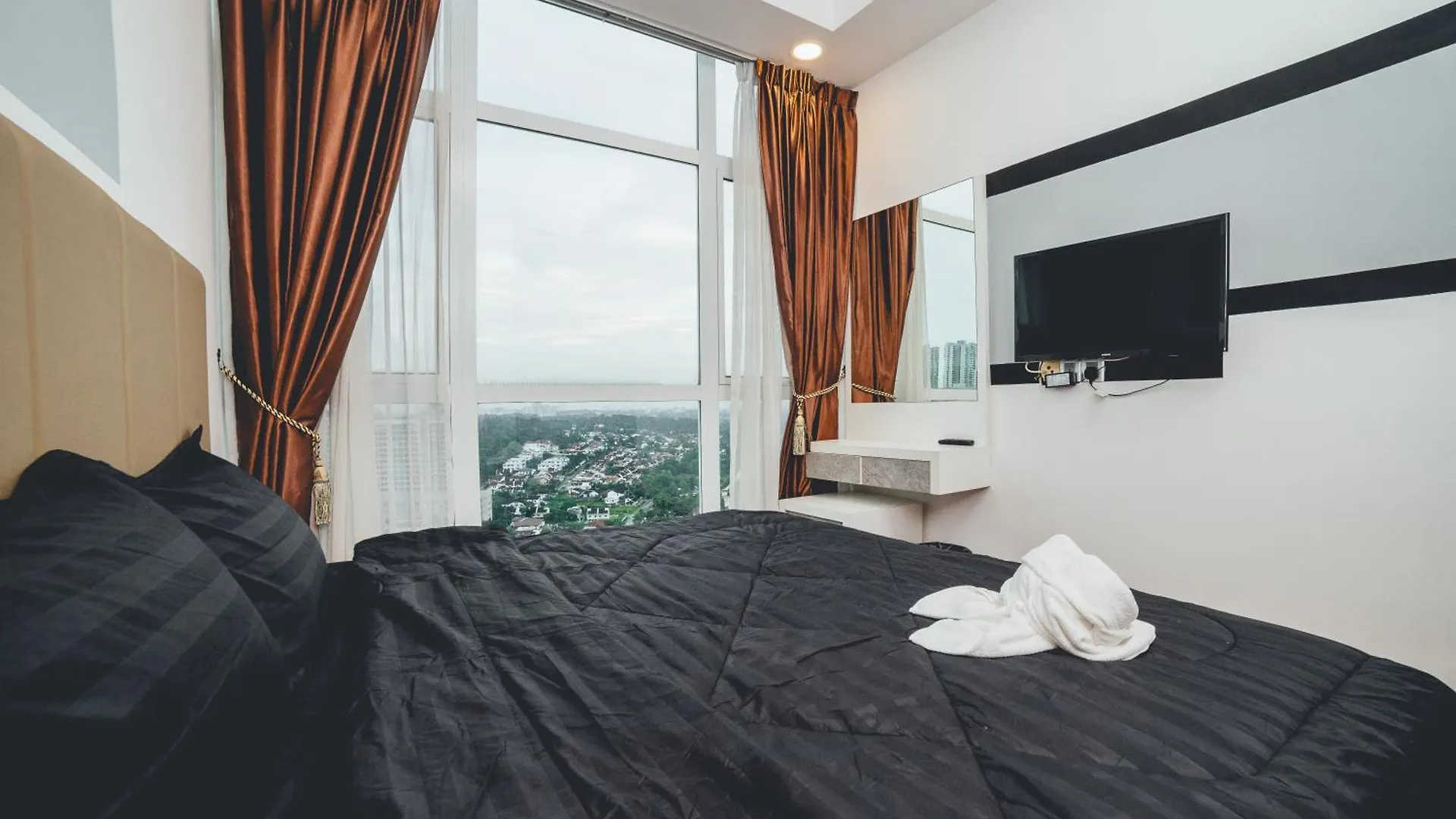 Paragon Residence 2Br4Pax Sleek Stay Nr Ciq Midvalley By Our Stay Johor Bahru